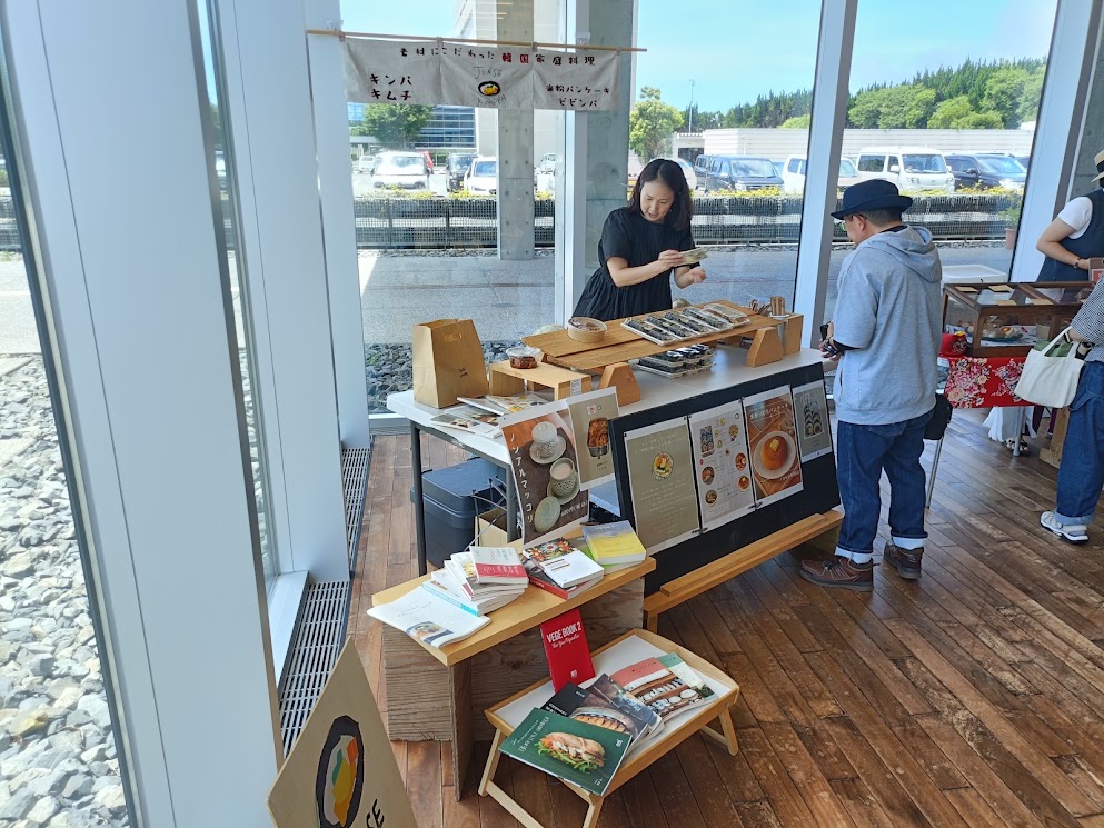 勝浦マルシェに出店したJUNSE KIMPPAのブース